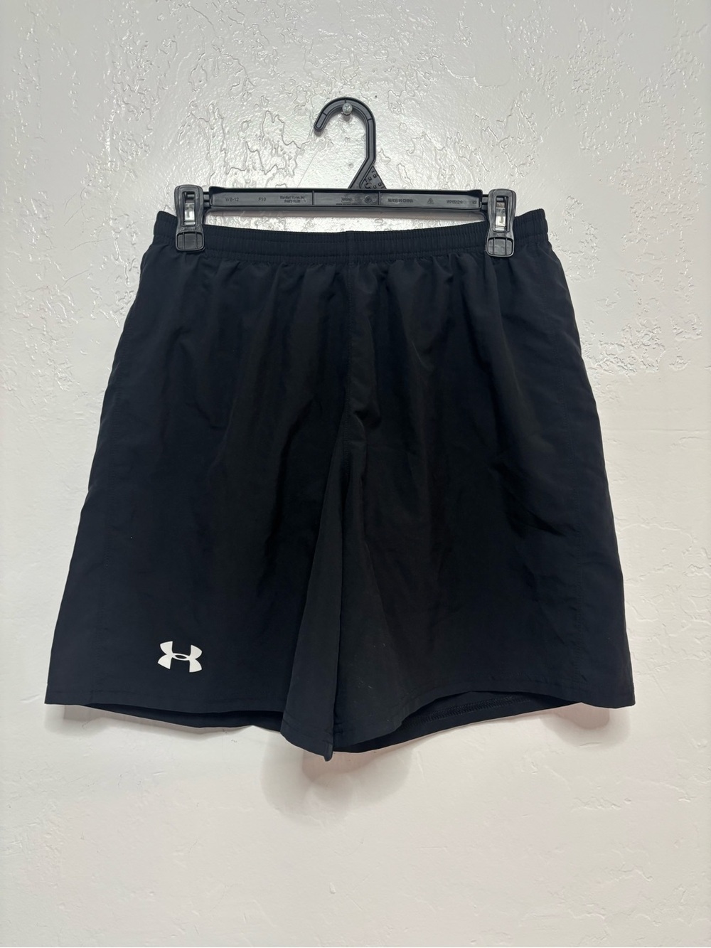 Womens size medium under armour shorts, #N1269